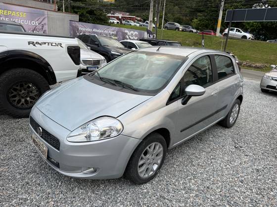 FIAT PUNTO 1.4 8V FLEX 4P MANUAL